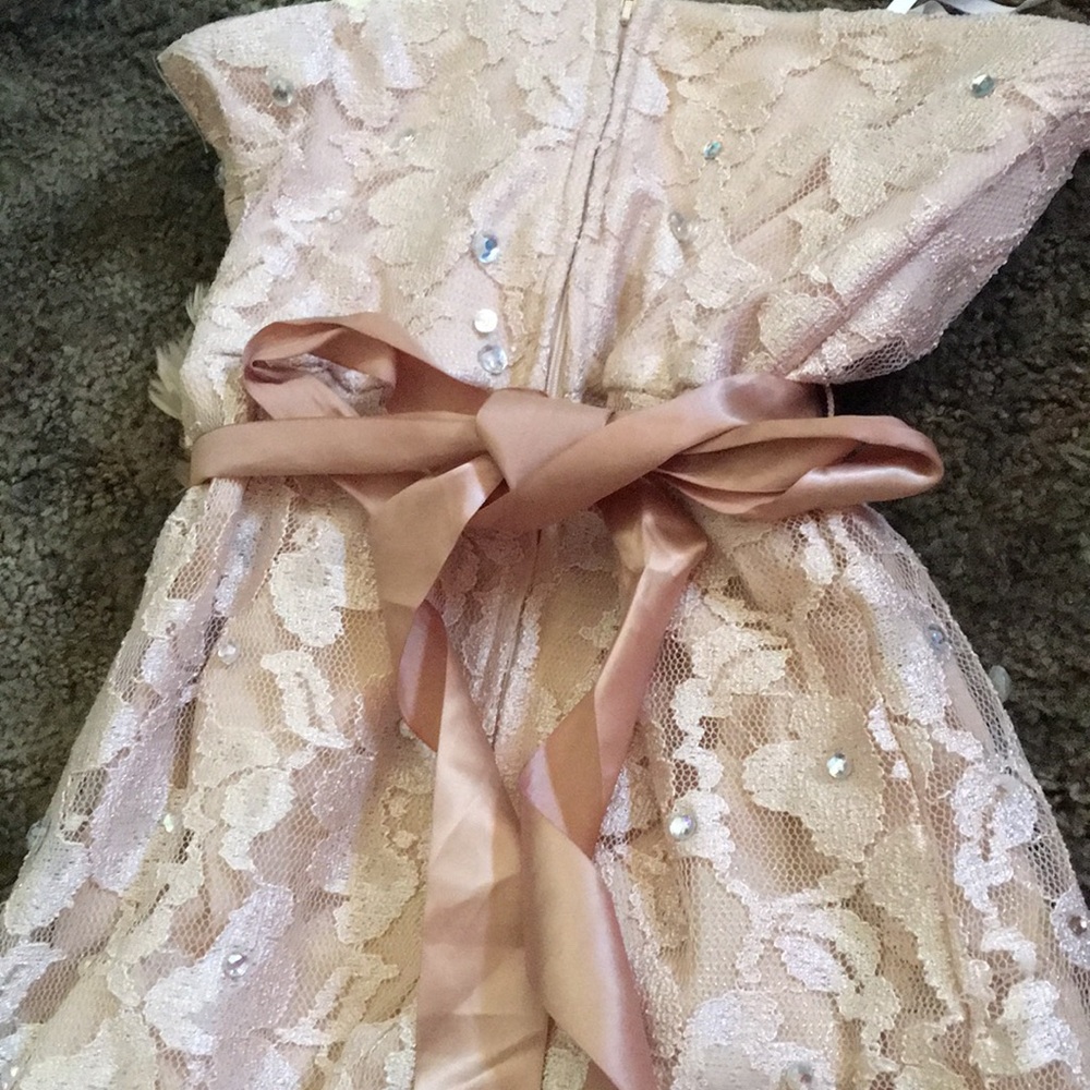 Dress - Picture 5 of 5